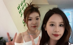 ts系列李智贤开档肉丝随着